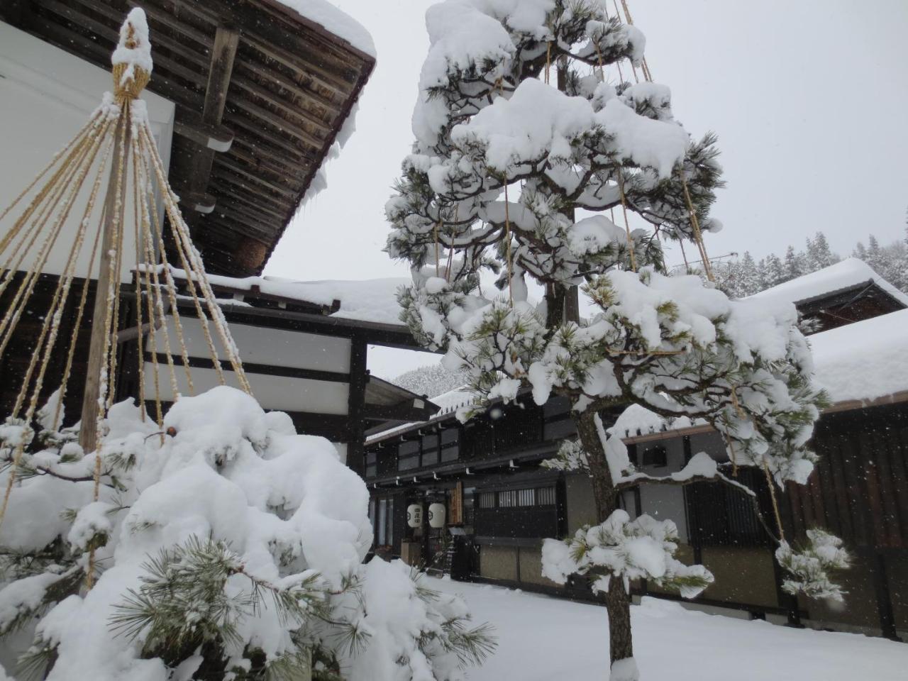 Shitanda Hotel Takayama  Buitenkant foto